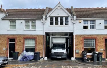 128-130 Frant Rd