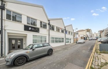 38-42 Brunswick St W