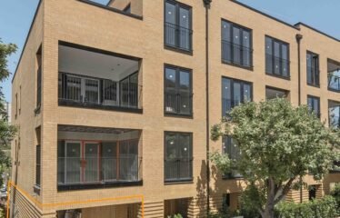 45 Strathnairn St